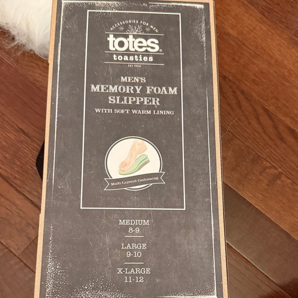 Totes Men's Black Slip-On Loafers - Picture 4 of 6